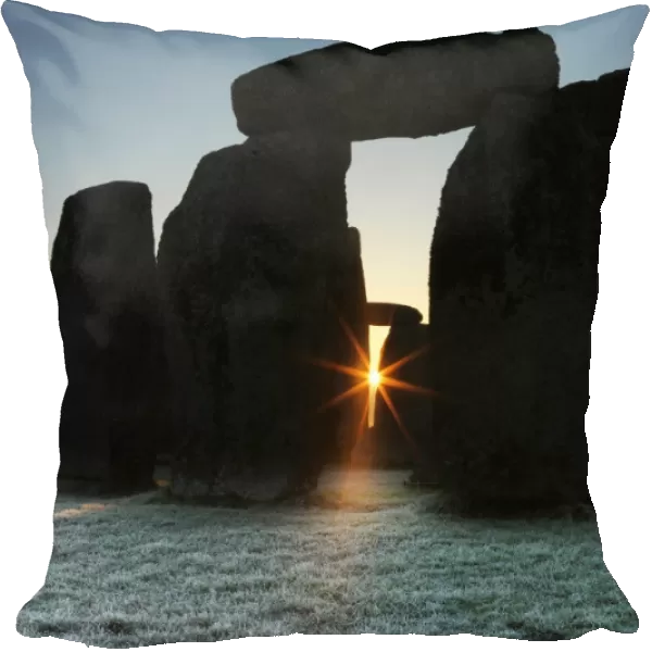 Stonehenge at sunrise N120063