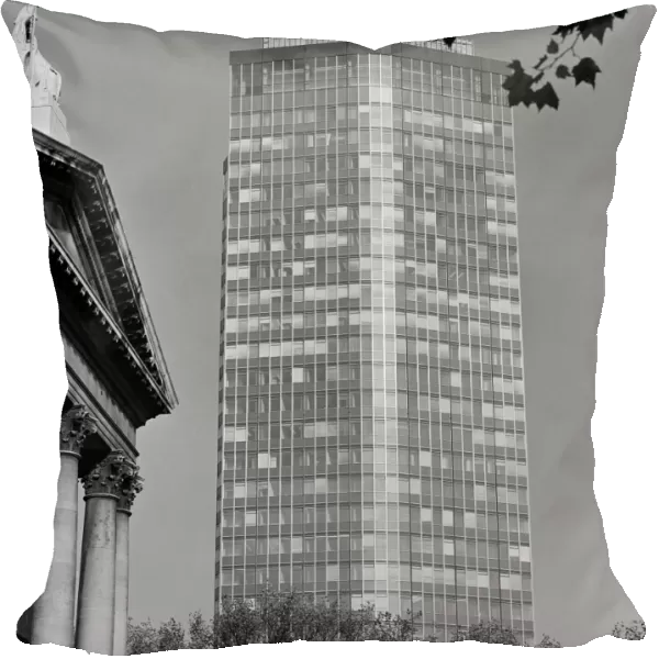 Millbank Tower, London a063283