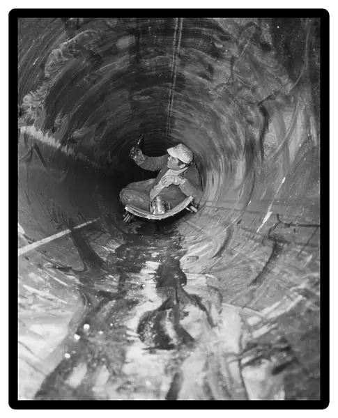 Inside the pipe JLP01_08_083826A