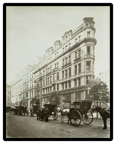 Horse drawn cabs BL05923