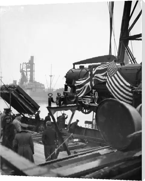 Discharging American locomotives at the GWR Docks, Cardiff, 1942