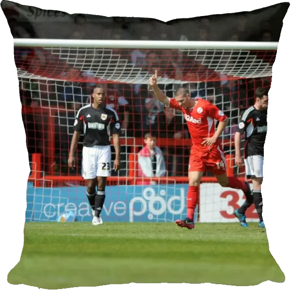 Jamie Proctor's Thrilling Goal Celebration: A Memorable Moment from Crawley Town vs. Bristol City (May 3, 2014)