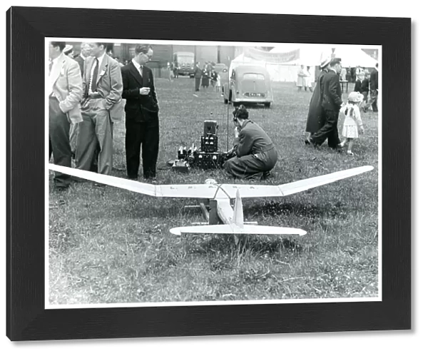 Radio-controlled model sailplane designed and built by t?