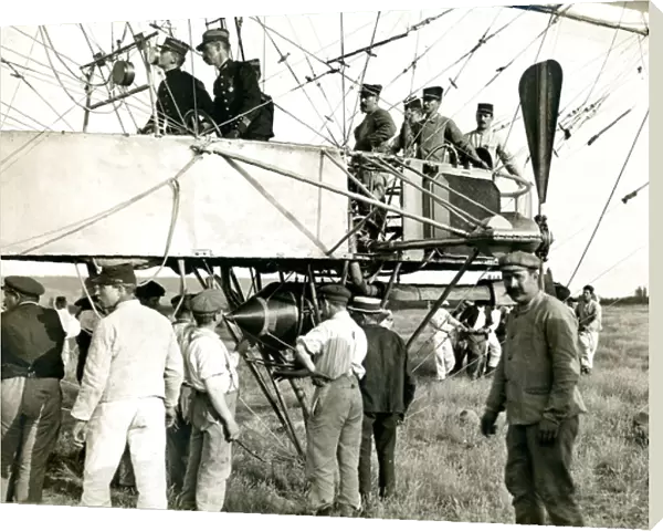 The nacelle of the Lebaudy airship Republique