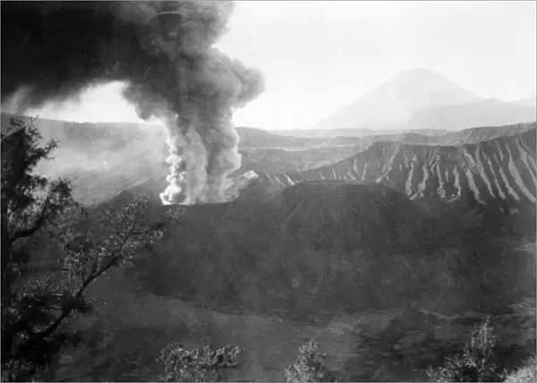 Volcano Erupting, Java