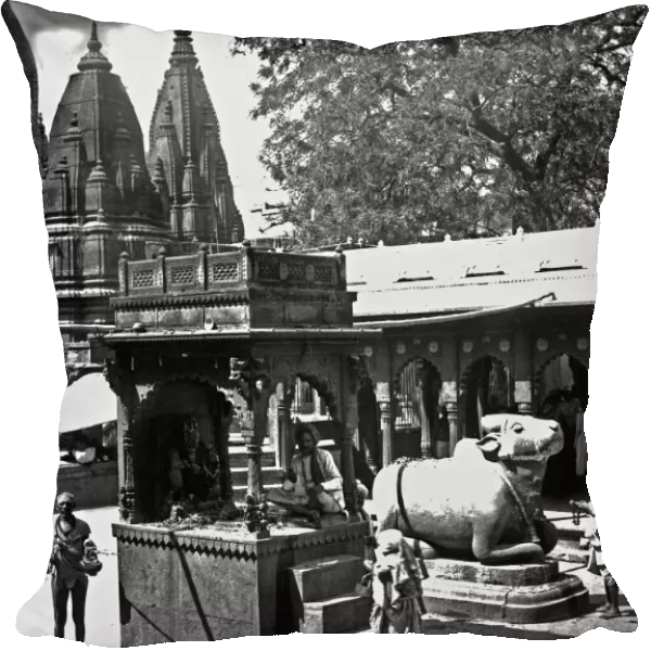 Well of Knowledge, Benares (Varanasi), India