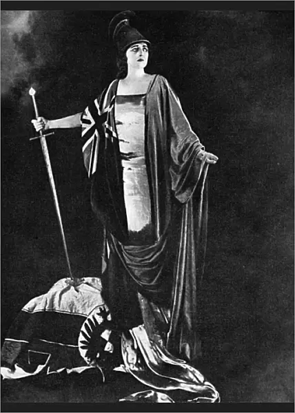 Maxine Elliott as Britannia, WW1