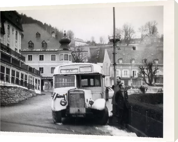 Friends Ambulance Unit (FAU) Vintage Leyland Bus, Mariazell