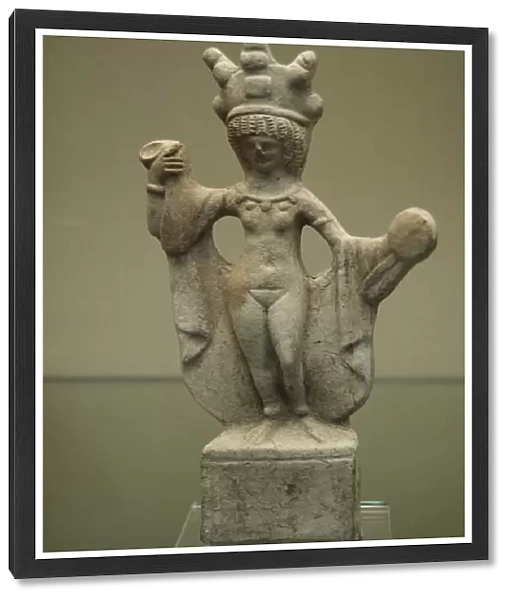 Roman statuette of Venus holding a mirror. 2nd century AD