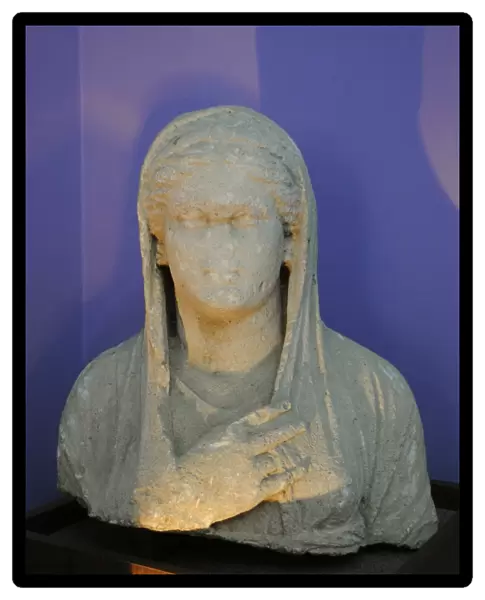 Roman bust of a woman. 1st century AD. Ukraine