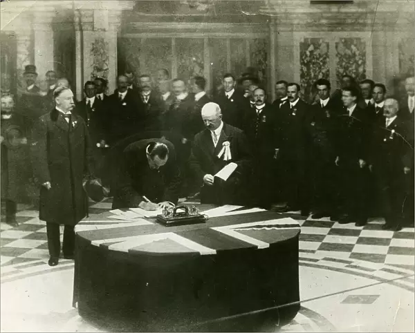Sir Edward Carson signing against Irish Home Rule