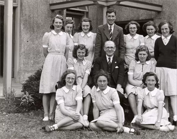 School class group photograph, 1947