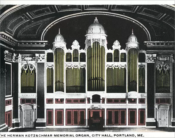 Memorial Organ, City Hall, Portland, Maine, USA