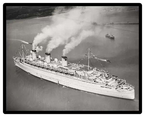 World War II Ocean liner Queen Mary returns to Southampton