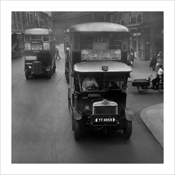 London omnibus in Regent Street