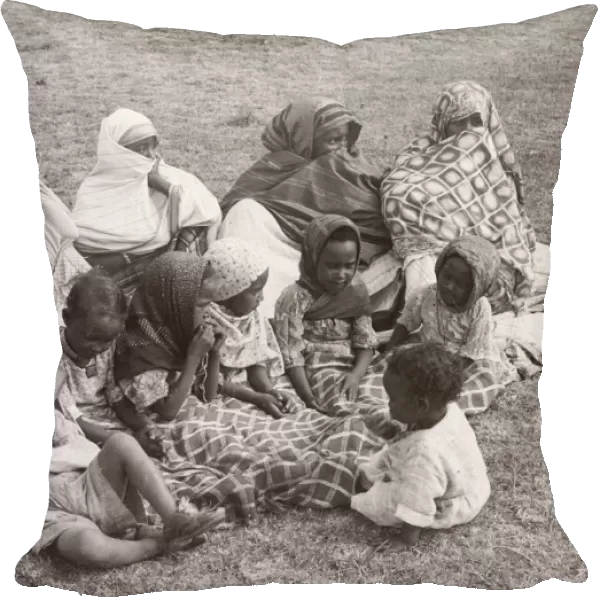 1940s East Africa - Somali women itinerant traders, Kenya