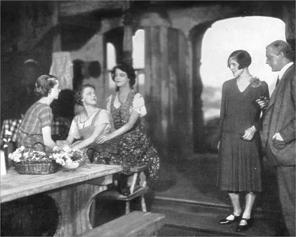 A scene from The Constant Nymph at New Theatre, London (1926) with Helen Spencer, Edna Best, Elissi Landi, Cathleen Newbitt and Cecil Parker Date: 1926
