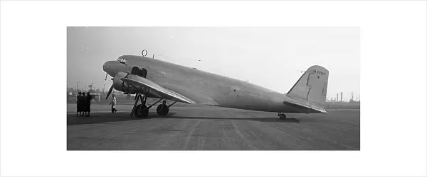 Douglas DC-1 NR223Y
