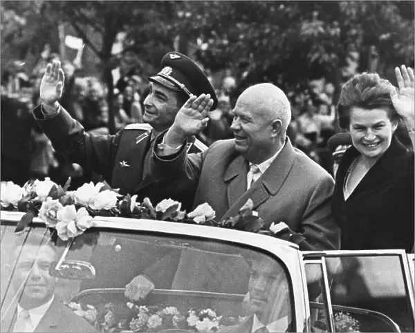 Nikita Khrushchev with Tereshkova and Bykovsky