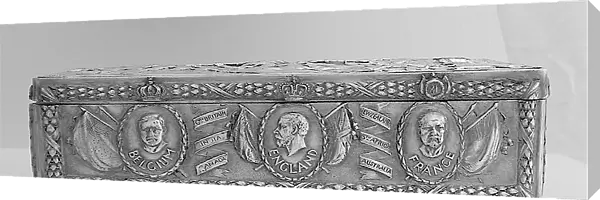 Cigarette Box with relief after a Caton Woodville painting