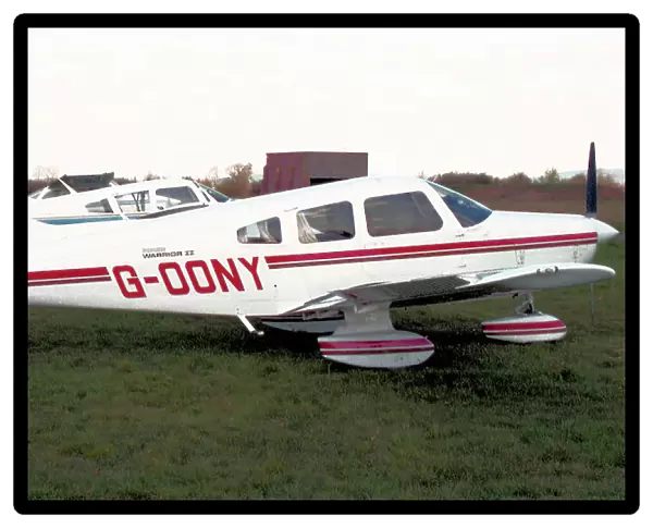 Piper PA-28 Warrior II G-OONY
