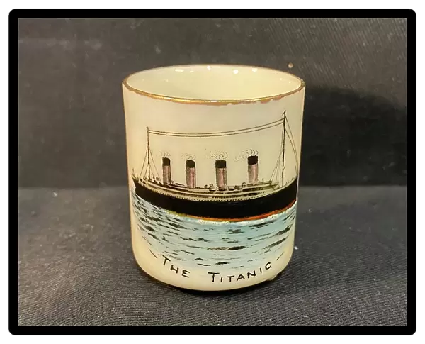 White Star Line, RMS Titanic - commemorative thimble cup
