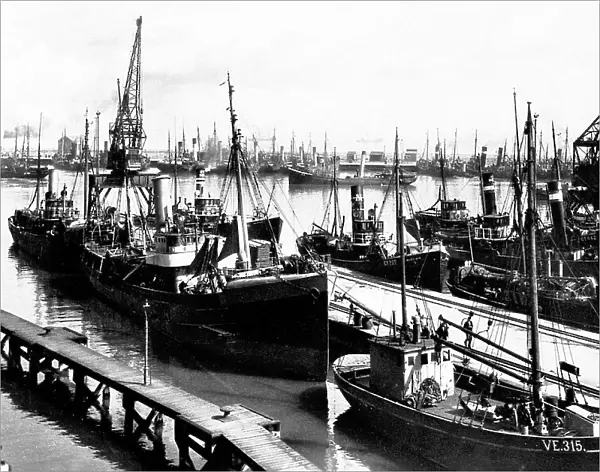 Grimsby Dock early 1900s