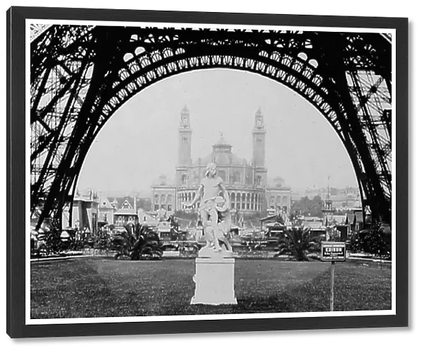 Palais du Trocadero framed by the Eiffel Tower