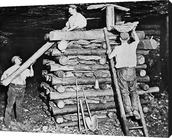Building a Cog, coal miners