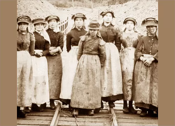 Pit Girls Victorian period