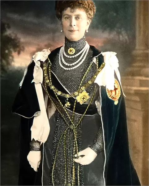 HRH Queen Mary wearing Order of the Garter robes