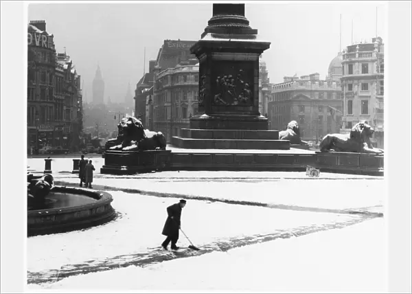 Snow Trafalgar Square