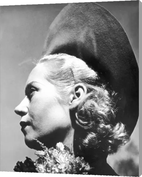 Blonde in a Hat 1940S