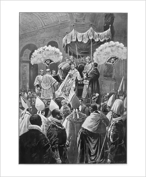 Pope crowned (Pius X)