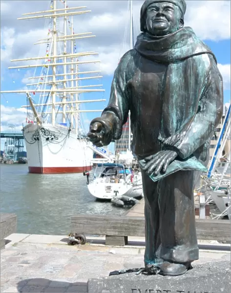 Evert Taube statue, Goteborg, Sweden