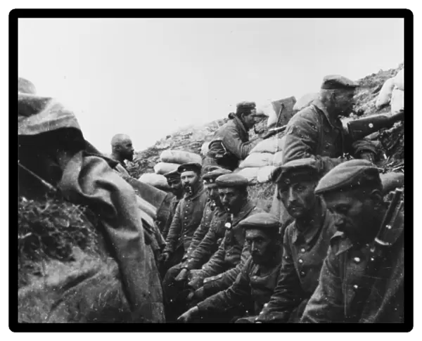 Soldiers in trenches WWI