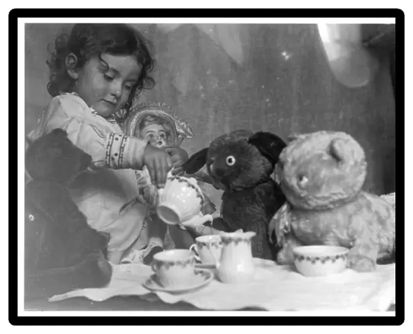 Bear Tea Party 1915