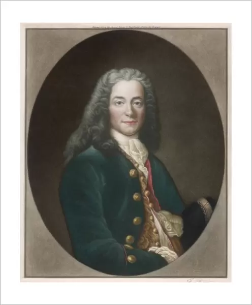Voltaire  /  Largilliere