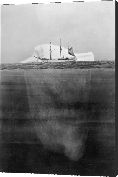 Titanic  /  Iceberg Scale