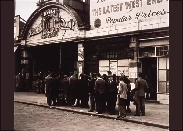 Queueing for Cinema 40S