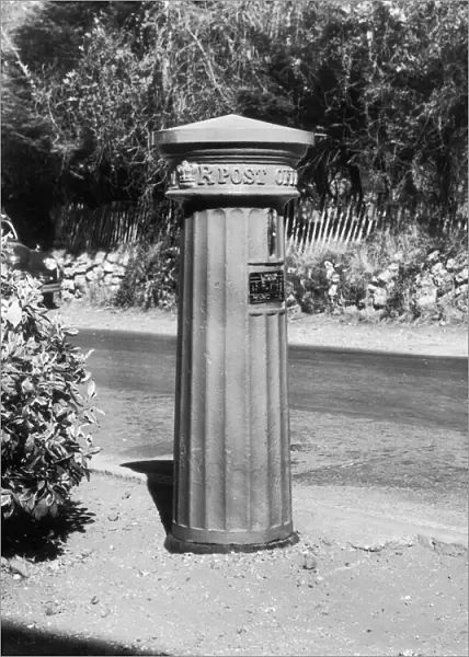 Victorian Pillar Box 19C
