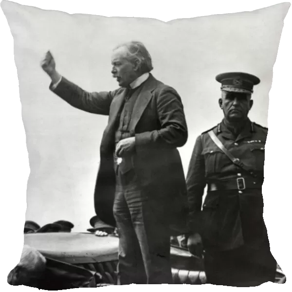 Lloyd George giving a speech from a car