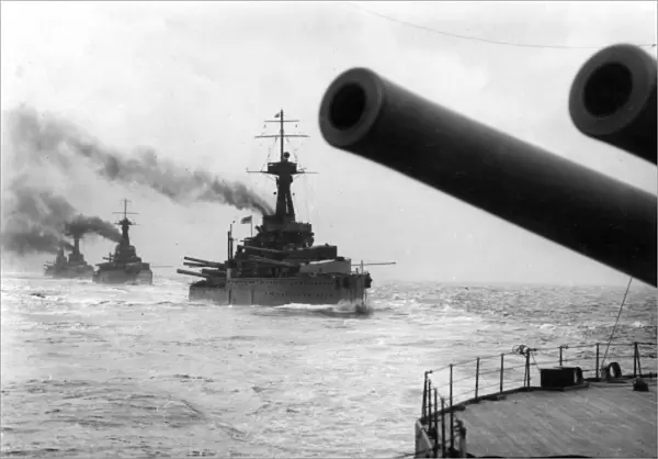 Five British battleships at sea, WW1