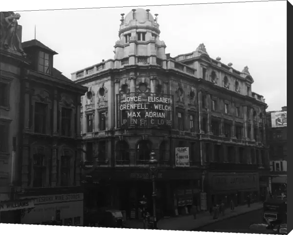 Globe Theatre on Shaftesbury Avenue, London