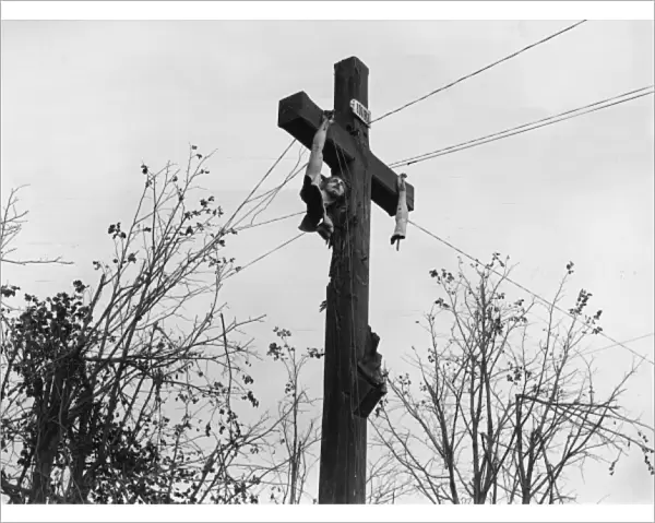 Damaged wayside crucifix near Bellenglise, France, WW1