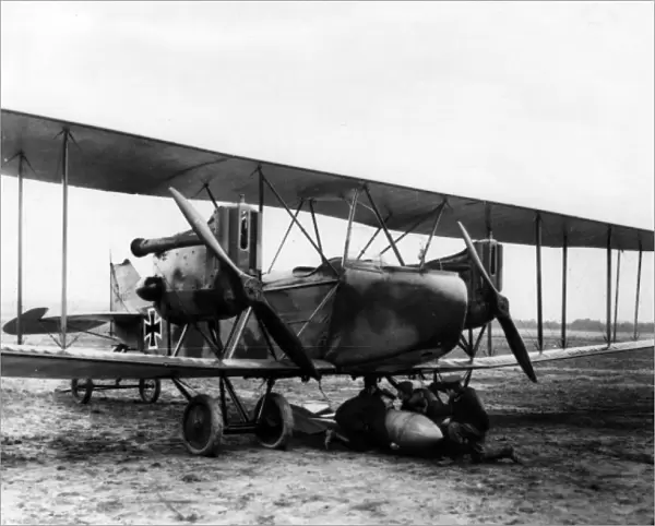 German AEG biplane with ground crew, WW1