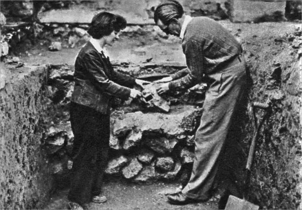 Excavating in the bombed Cripplegate area