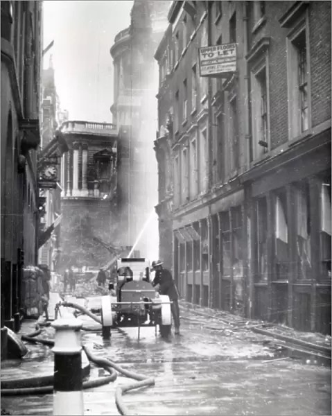 Blitz in London -- aftermath of bombing, Cheapside, WW2