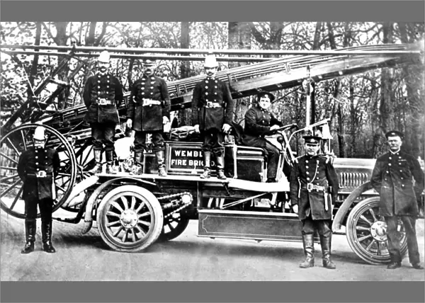 Wembley Fire Brigade motorised pump-escape and crew
