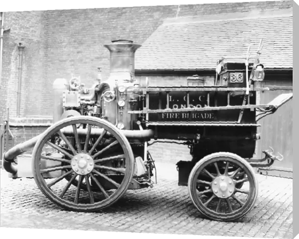 LCC-LFB Bishopsgate fire station horse drawn steamer